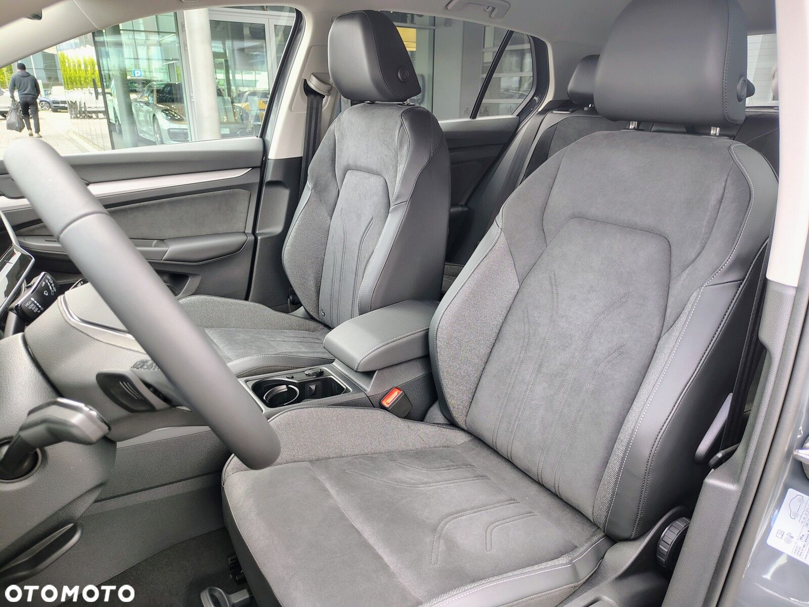 Volkswagen Golf - 14