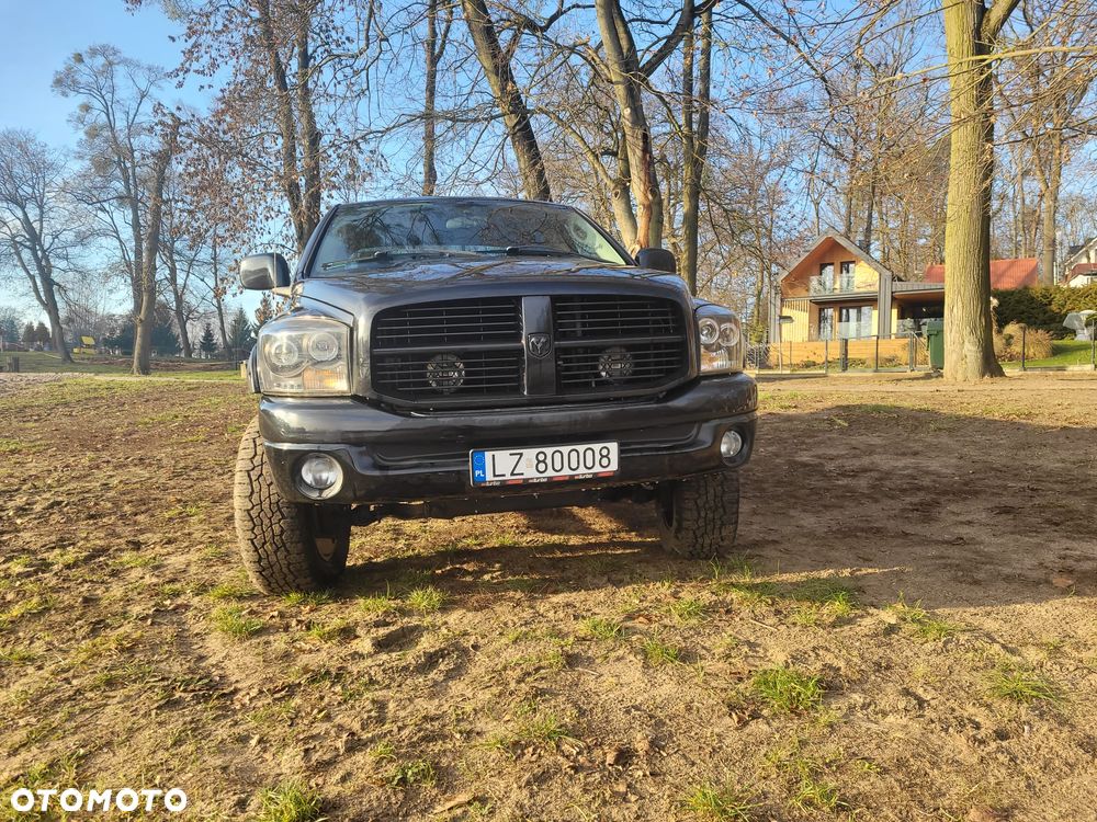 Dodge RAM - 1