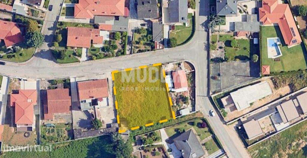 Terreno para construção de duas moradias em Paços de Brandão - Grande imagem: 2/3