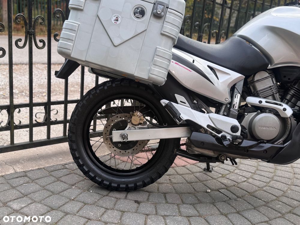 Honda XL - 9