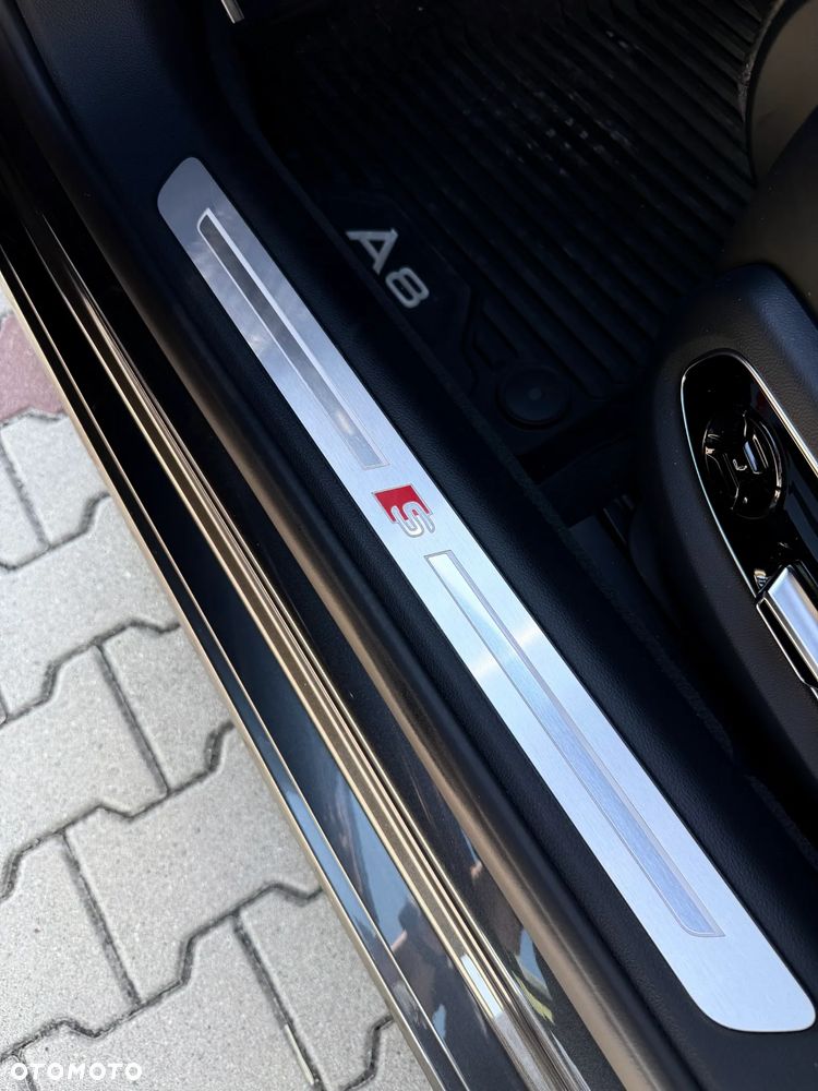 Audi A8 55 TFSI quattro tiptronic - 12
