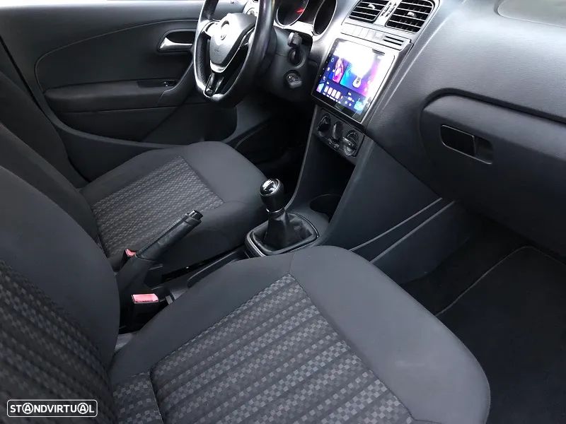 VW Polo 1.0 Confortline - 16