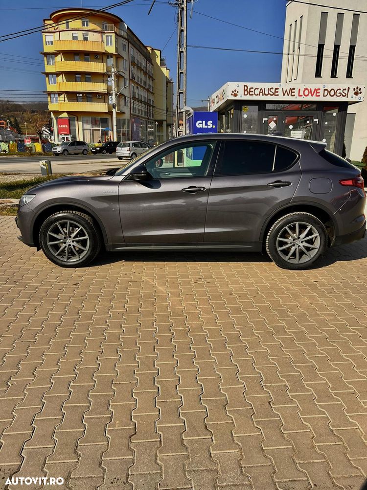 Alfa Romeo Stelvio - 3