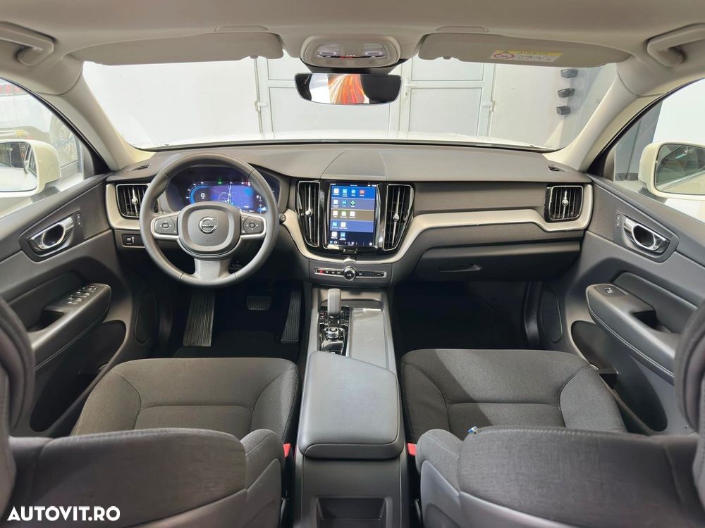 Volvo XC 60 B4 MHEV Momentum Pro - 6