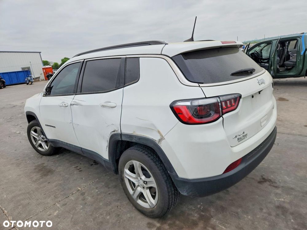 Jeep Compass - 8