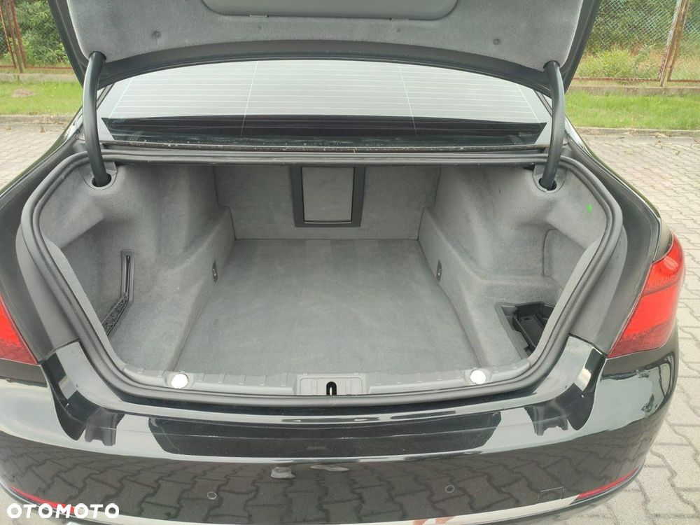 BMW Seria 7 - 10