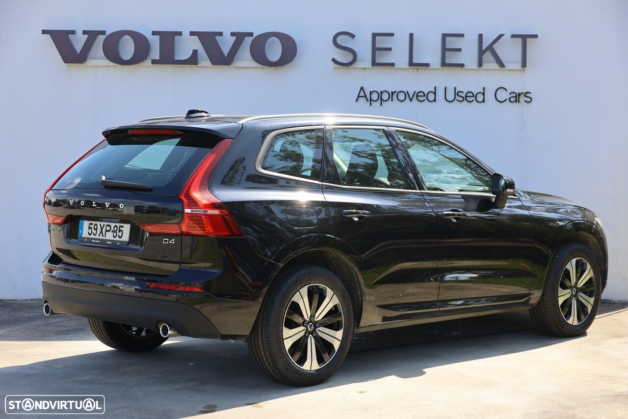 Volvo XC 60 2.0 D4 Momentum Geartronic - 23