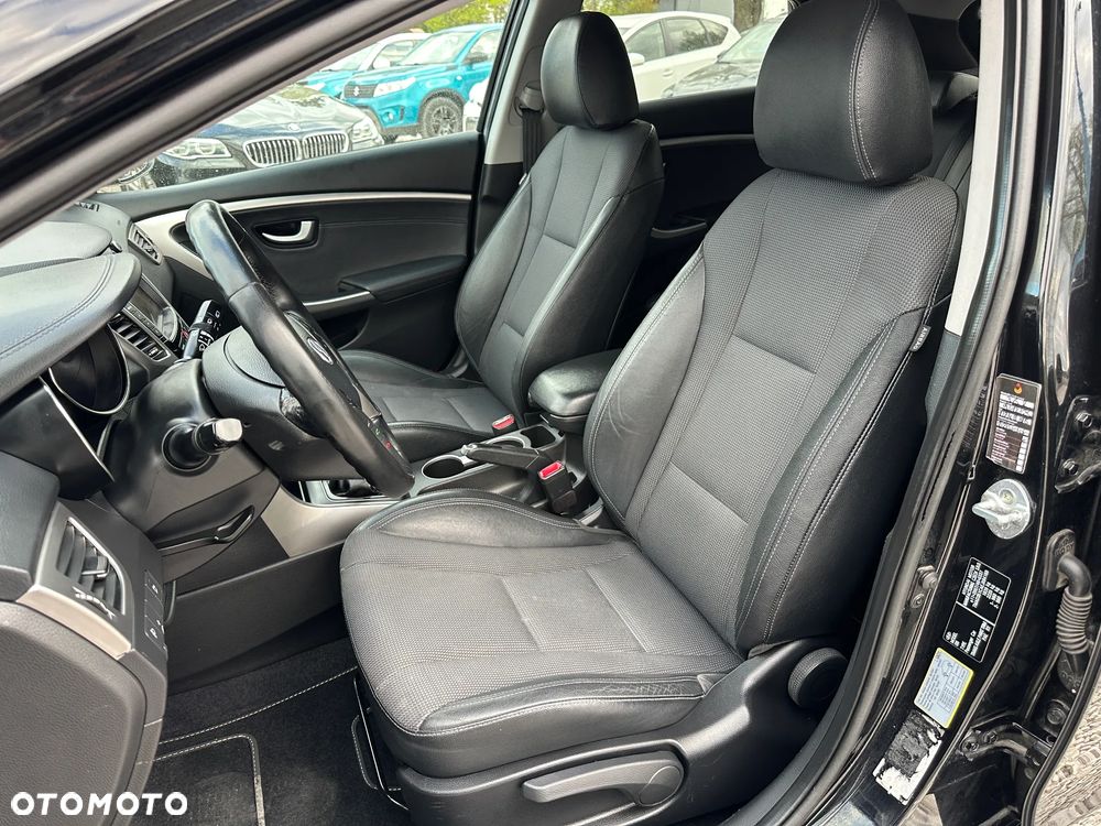 Hyundai i30 1.6 GDI Premium - 14