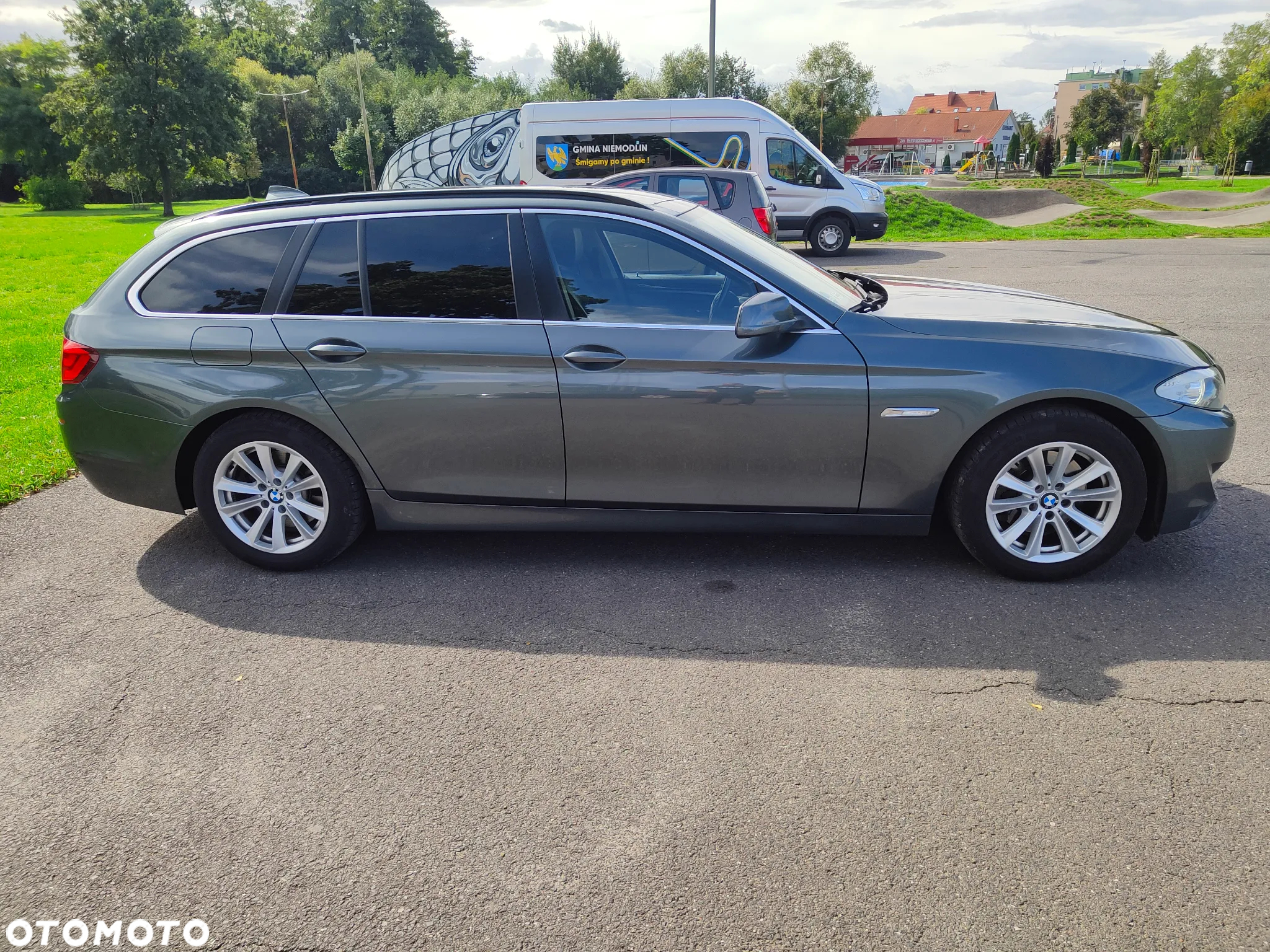 BMW Seria 5 520d Touring - 3