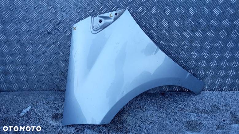 BŁOTNIK LEWY PRZEDNI MERCEDES-BENZ W169 - 1