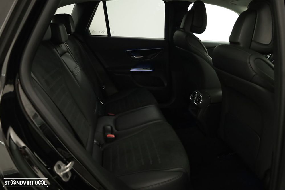 Mercedes-Benz GLC 300 de 4Matic 9G-TRONIC AMG Line - 23