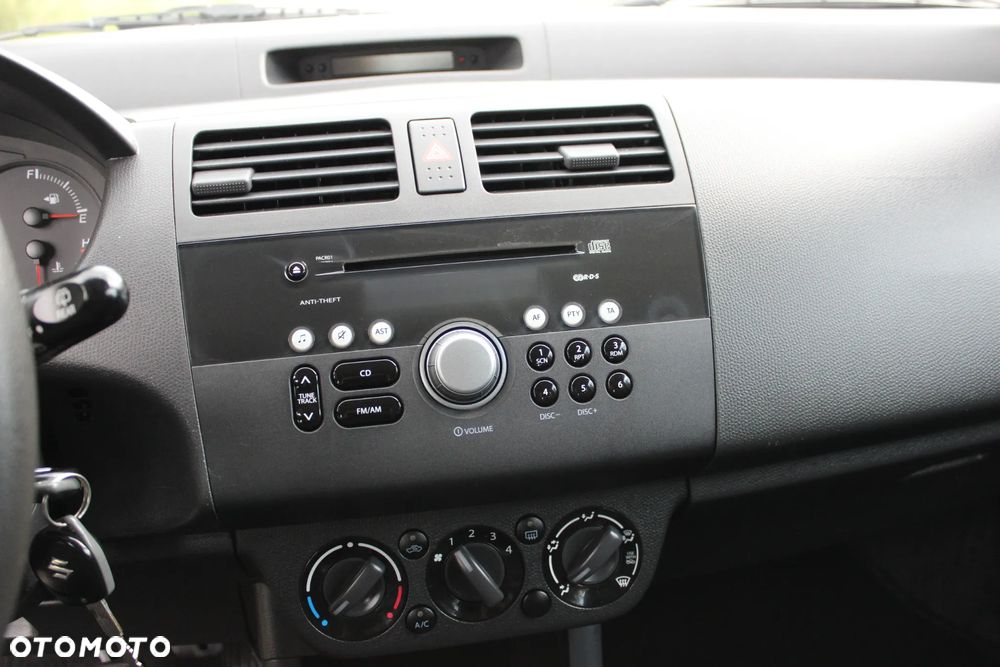 Suzuki Swift 1.3 Comfort+ - 28