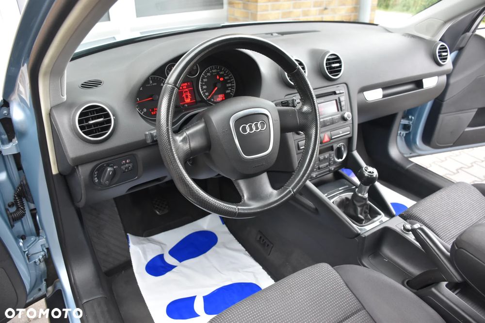 Audi A3 Sportback 2.0 TDI DPF Ambiente - 10