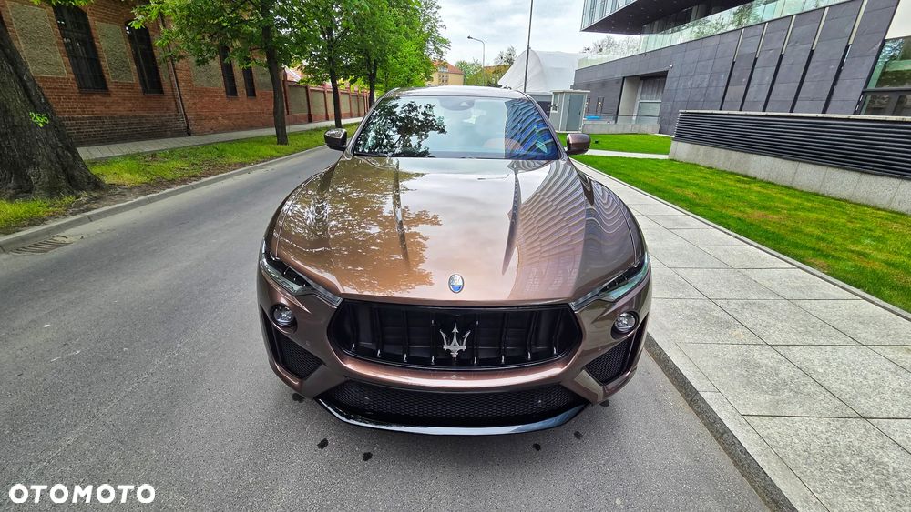 Maserati Levante GTS - 24