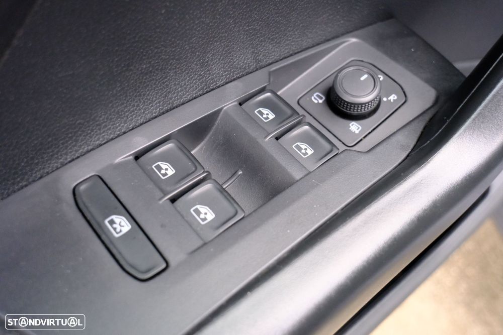 VW T-Cross 1.0 TSI Urban DSG - 27