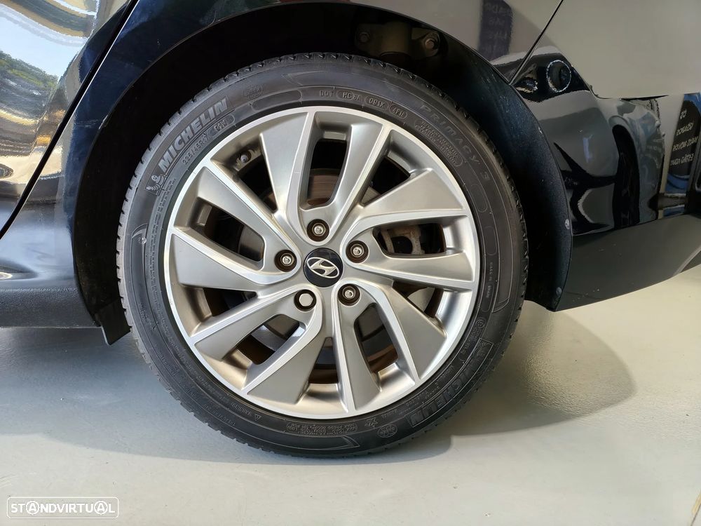 Hyundai i30 Fastback 1.0 T-GDI Style+Sens.Frt.+CI - 35