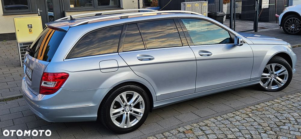 Mercedes-Benz Klasa C 180 T CDI DPF (BlueEFFICIENCY) Avantgarde - 27