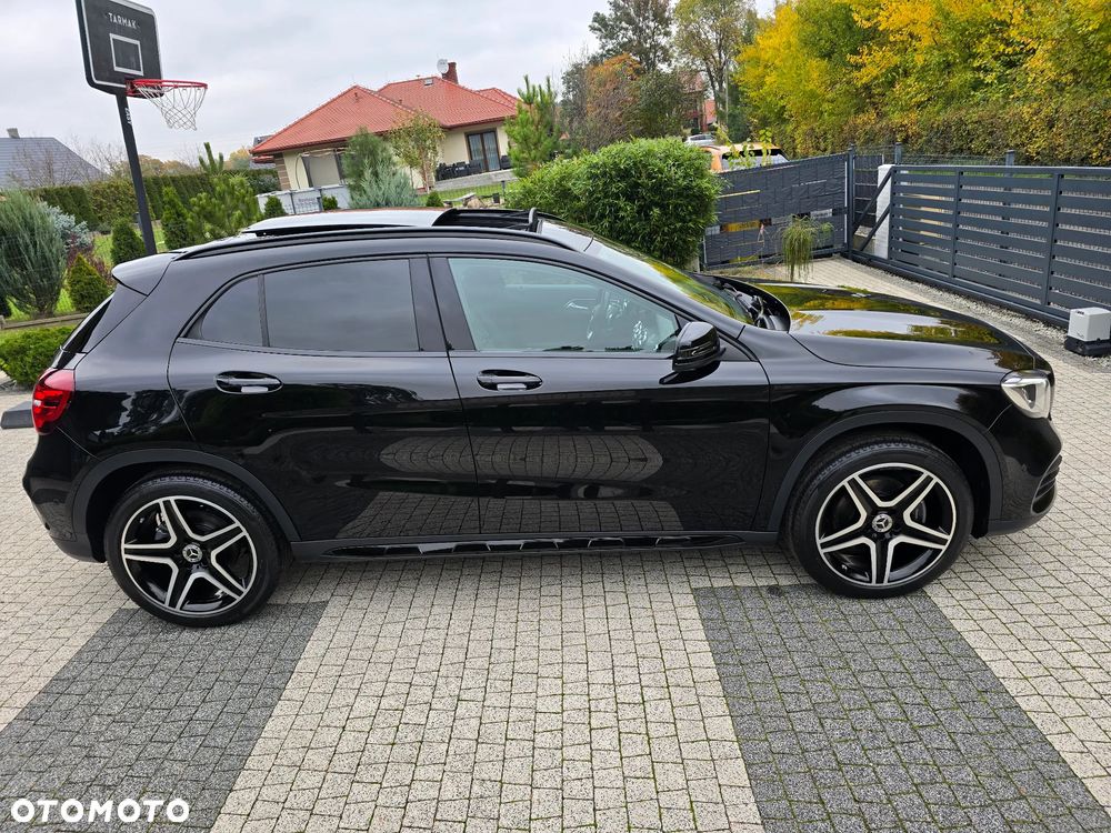 Mercedes-Benz GLA 220 4-Matic AMG Line - 39