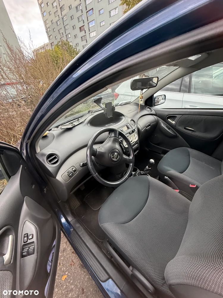 Toyota Yaris 1.0 Base - 14