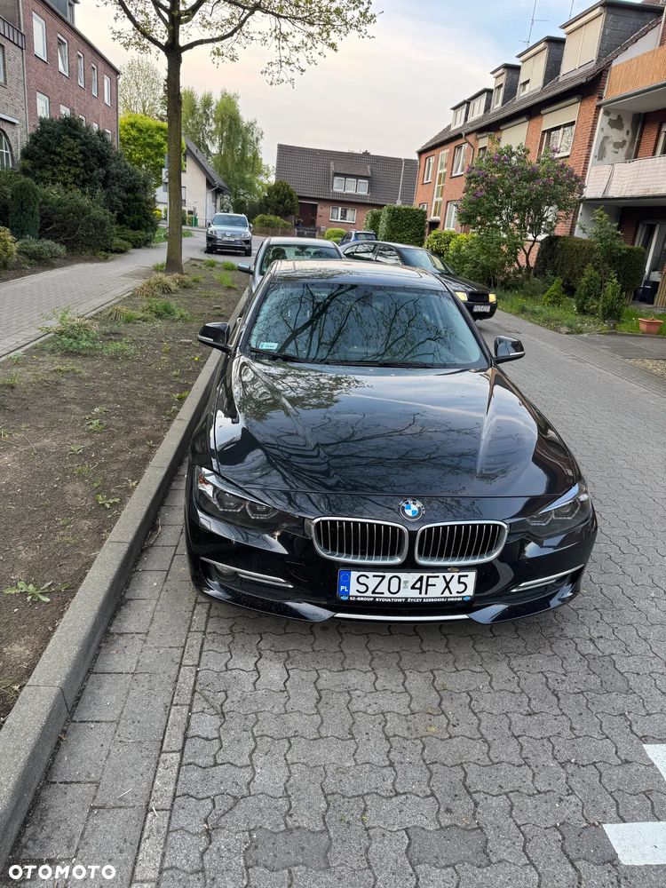 BMW Seria 3 328i xDrive Luxury Line - 1