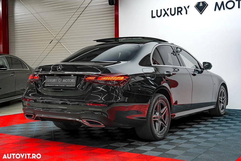Mercedes-Benz E 300 de 9G-TRONIC AMG Line - 11