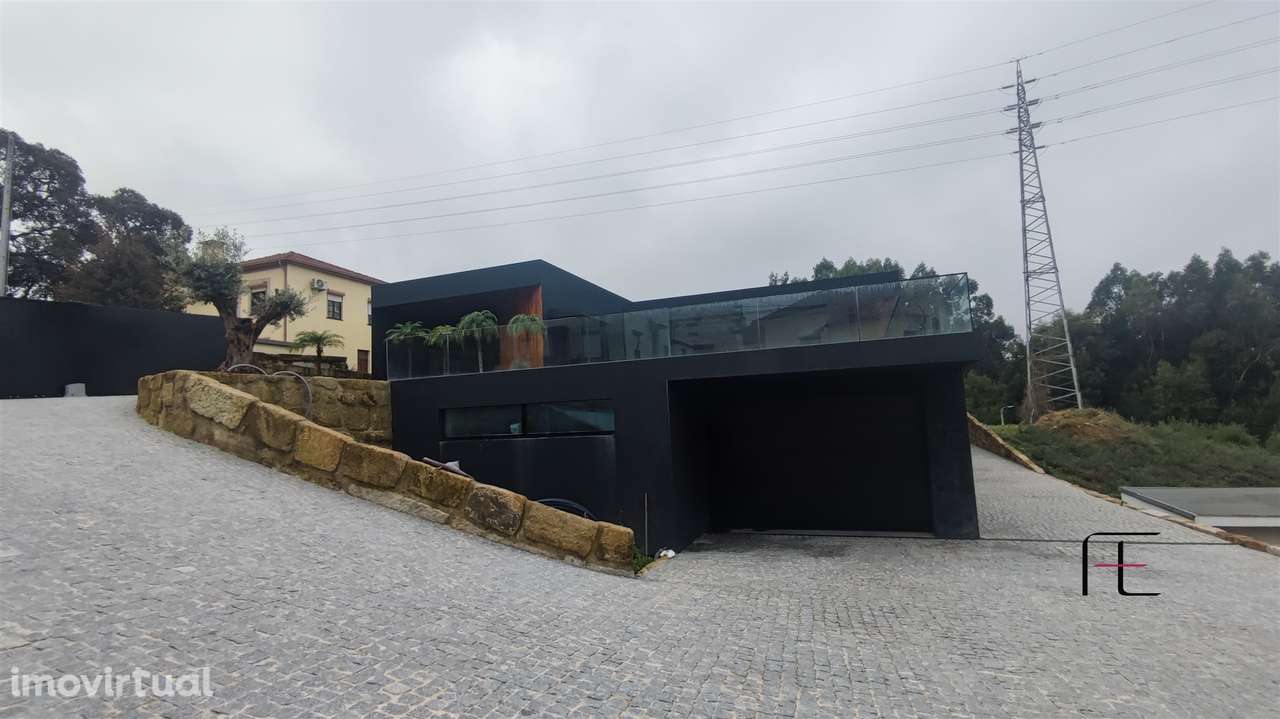 Moradia T4 Venda em Avintes,Vila Nova de Gaia - Grande imagem: 4/34