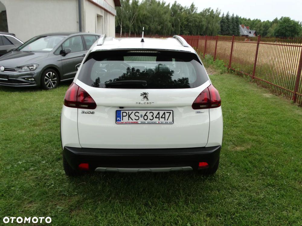 Peugeot 2008 - 8