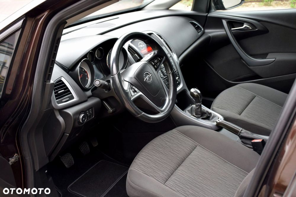 Opel Astra 1.6 Design Edition - 11