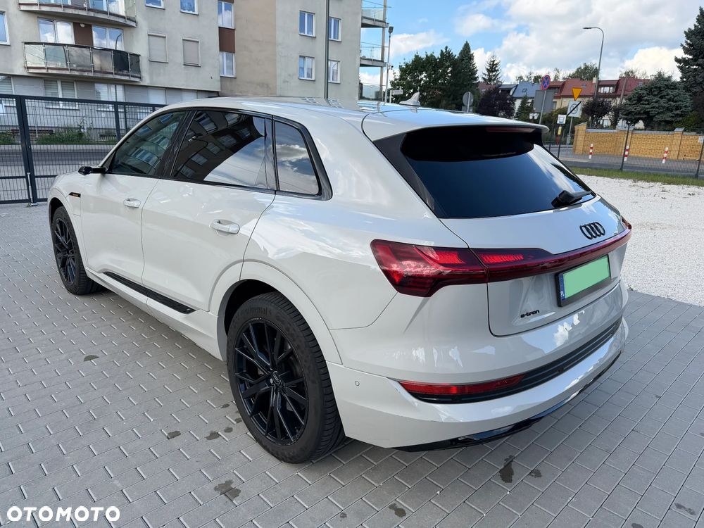 Audi e-tron - 5
