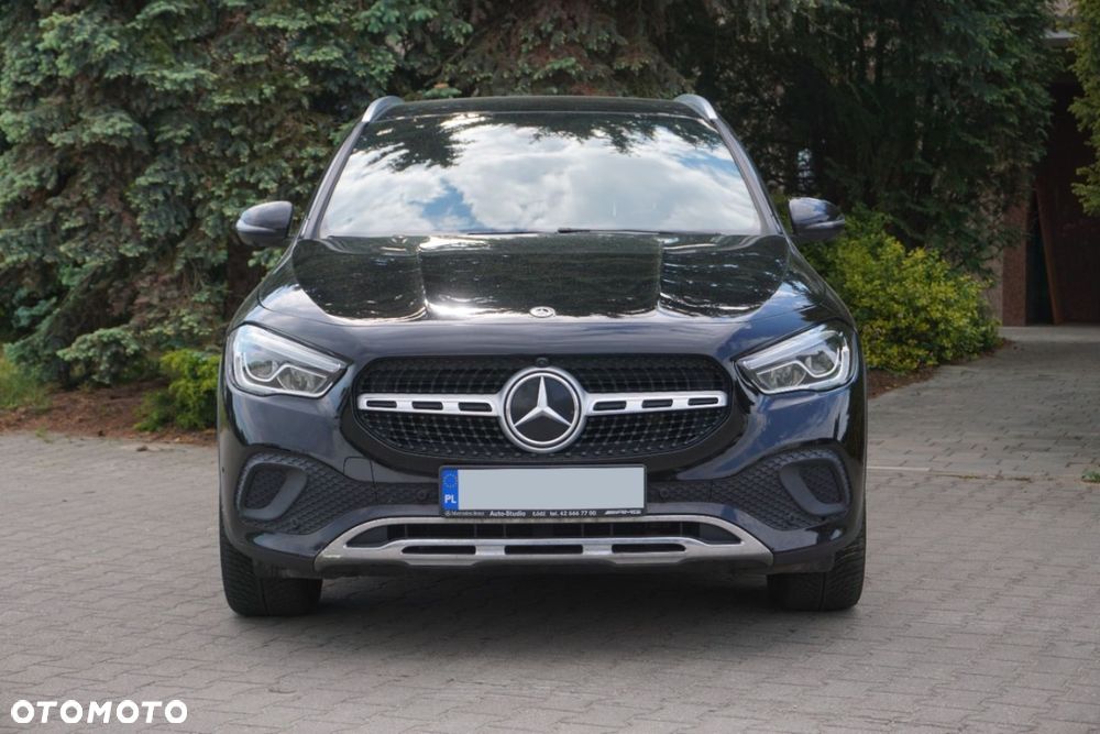Mercedes-Benz GLA 220 d 4-Matic Progressive 8G-DCT - 3