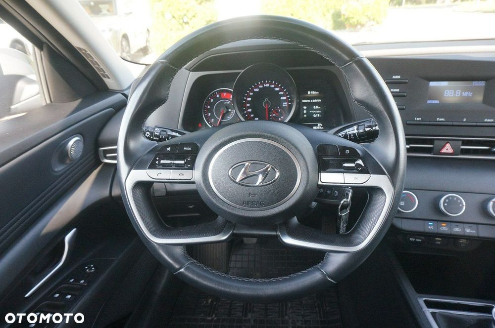 Hyundai Elantra 1.6 Modern - 12