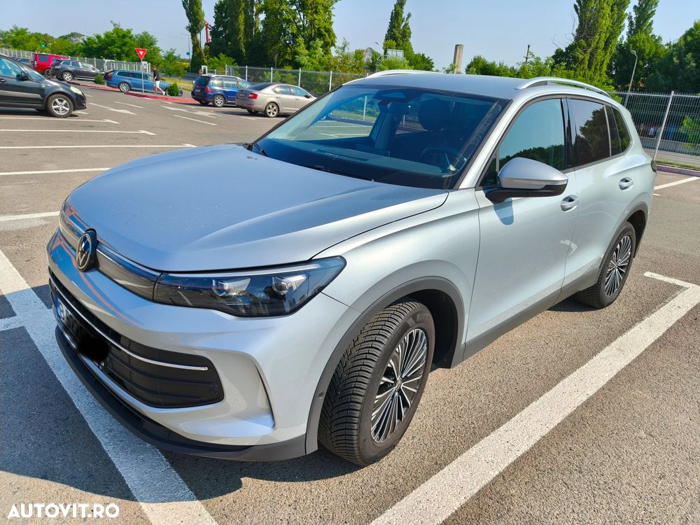 Volkswagen Tiguan - 2