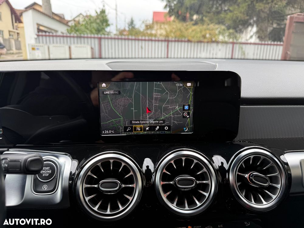 Mercedes-Benz GLB 200 4MATIC Aut. - 27