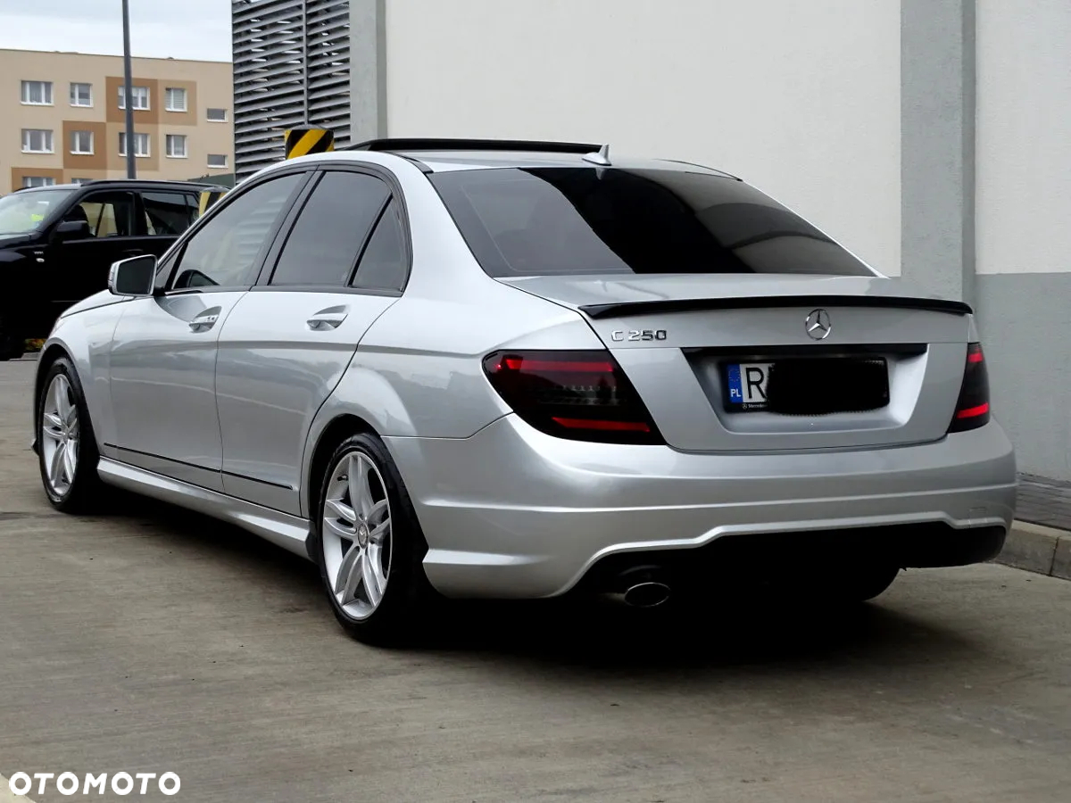 Mercedes-Benz Klasa C 250 (BlueEFFICIENCY) 7G-TRONIC - 9