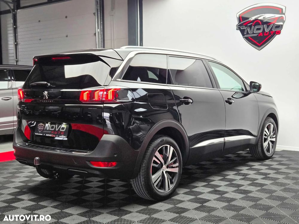 Peugeot 5008 - 5