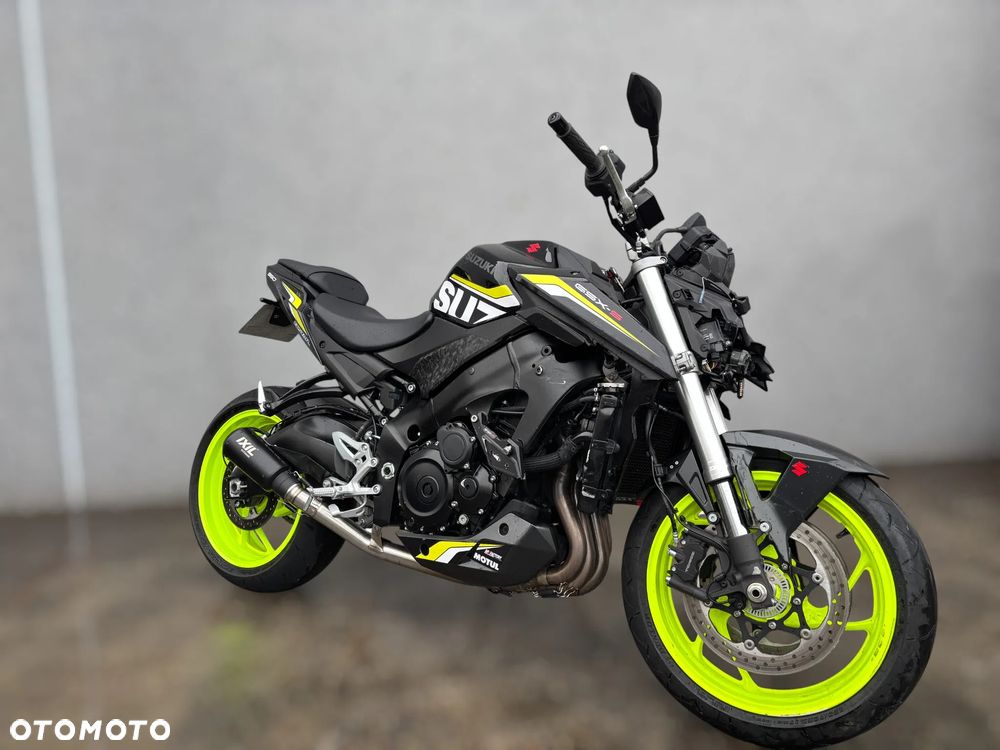 Suzuki GSX - 1