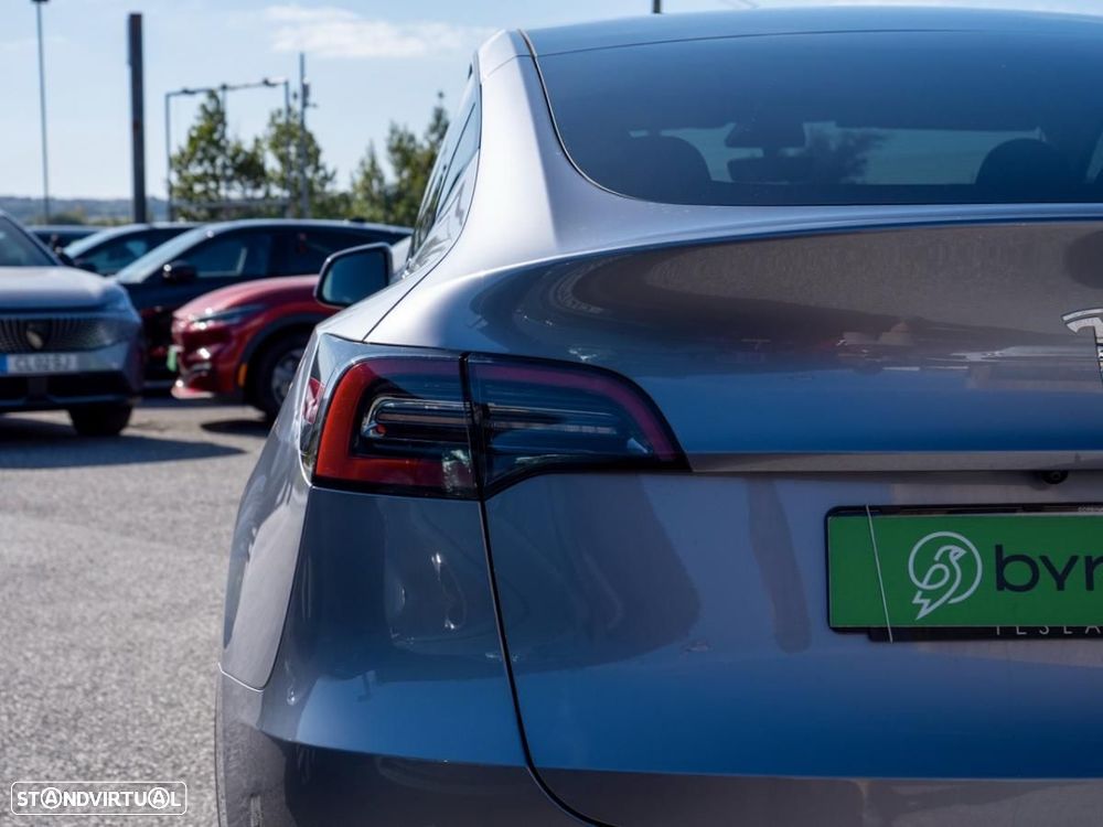 Tesla Model Y Standard - 12
