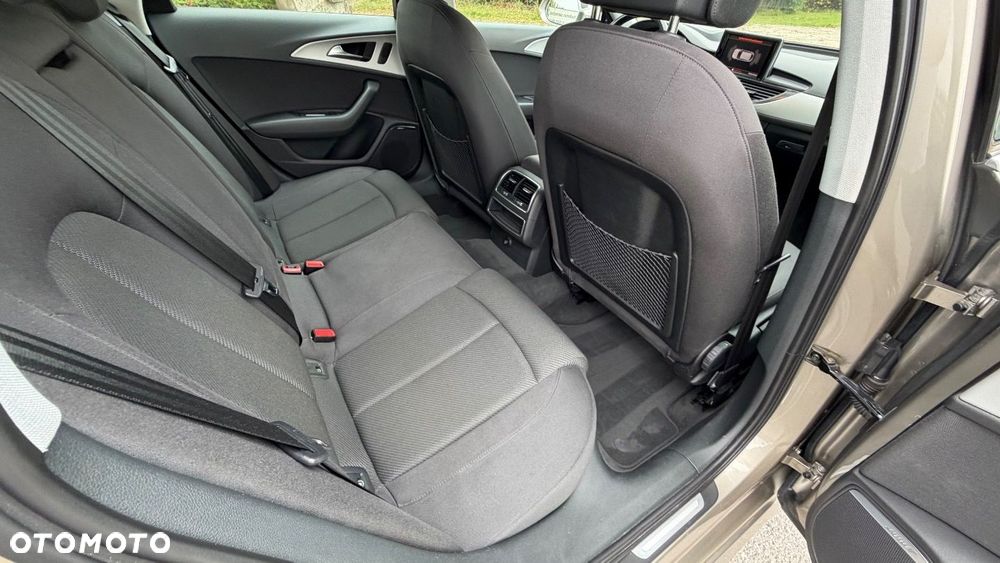 Audi A6 Avant - 16