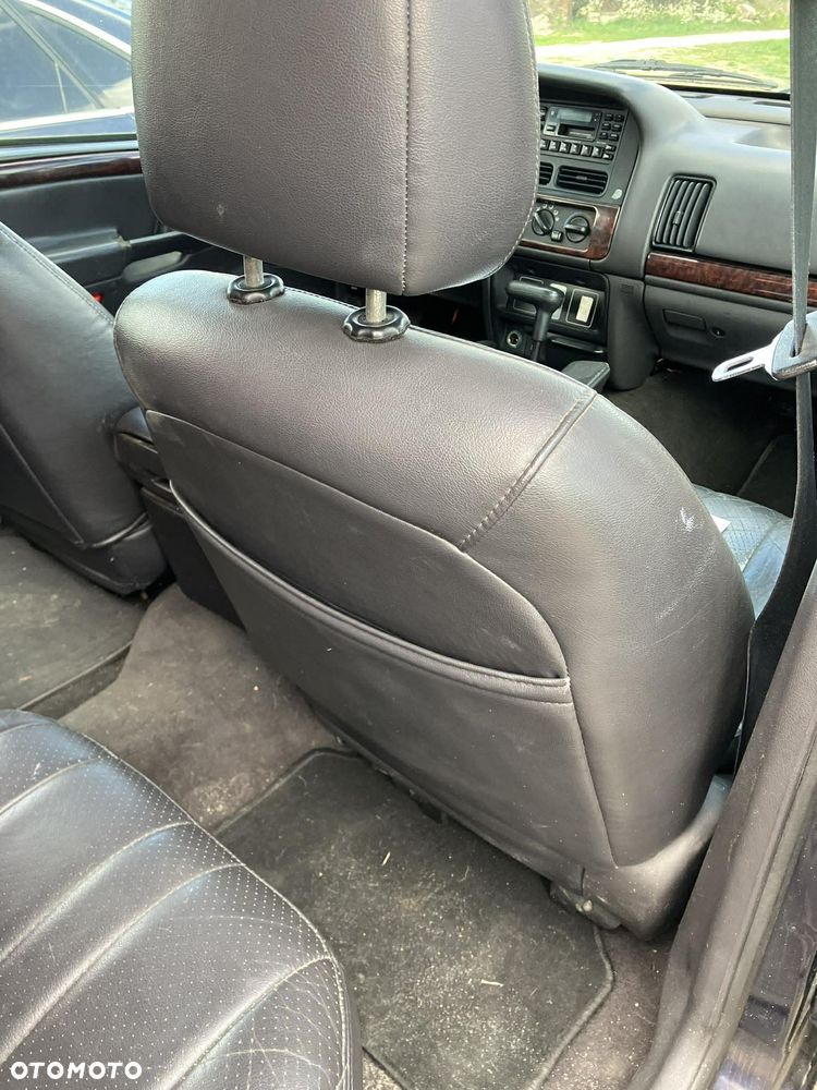 Jeep Grand Cherokee - 24