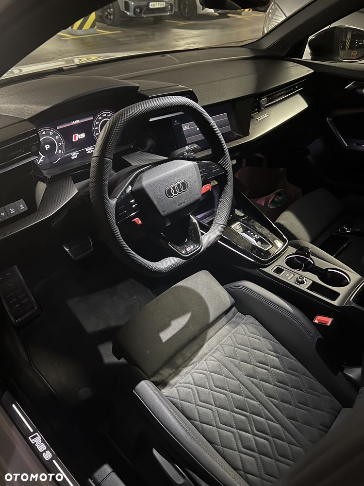 Audi RS3 Limousine - 3