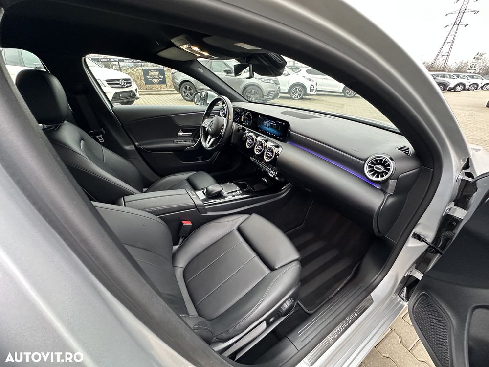 Mercedes-Benz A 250 e Sedan Aut. - 27