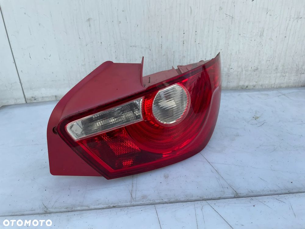 LAMPA PRAWY TYŁ SEAT IBIZA IV 3D 6J3945096D - 1
