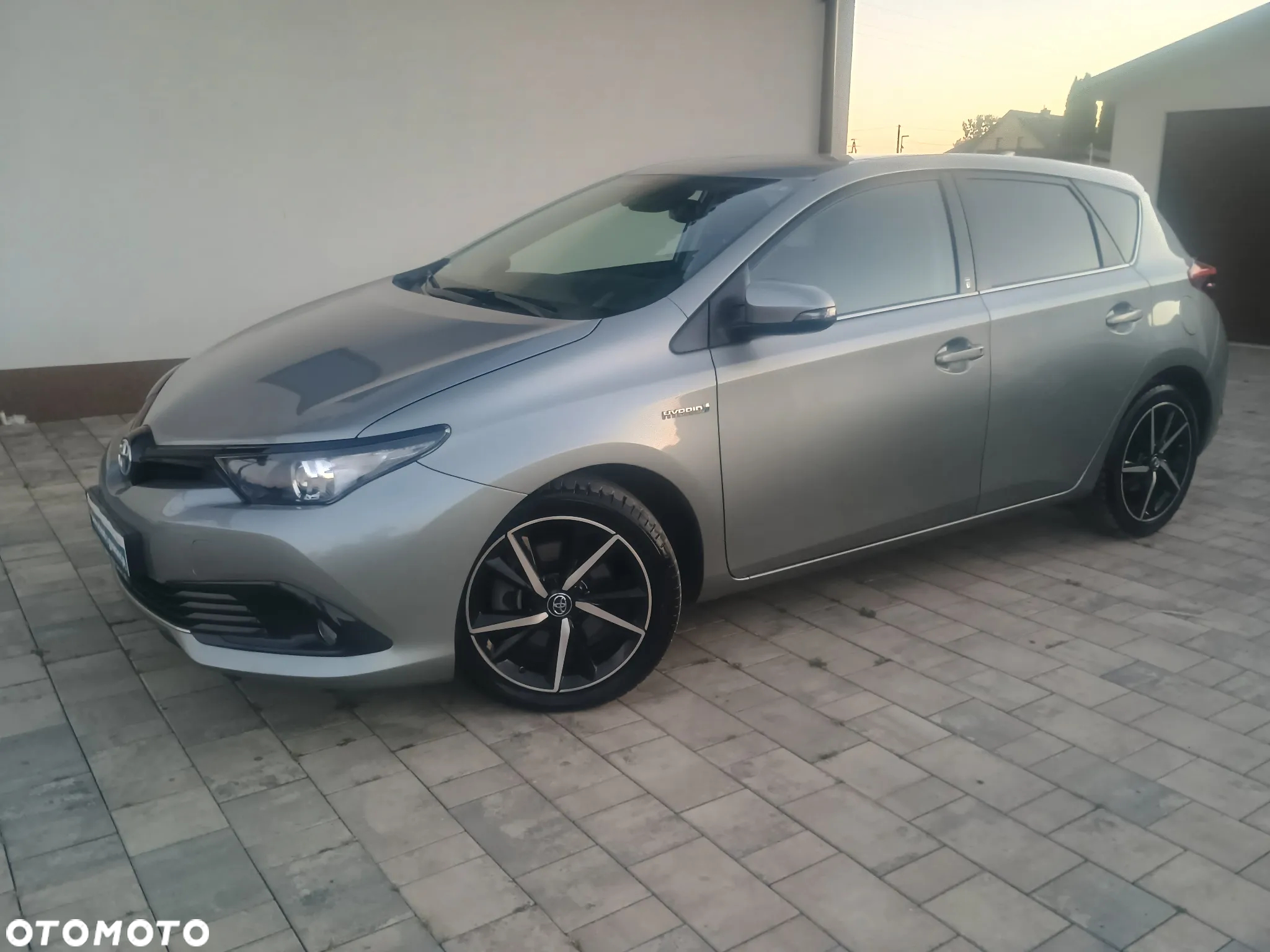 Toyota Auris 1.8 VVT-i Hybrid Automatik Executive - 3