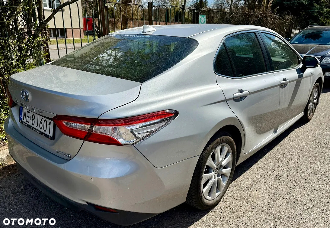 Toyota Camry 2.5 Hybrid Comfort CVT - 4