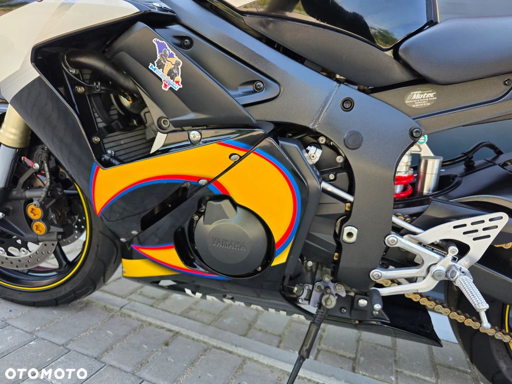 Yamaha R6 - 12