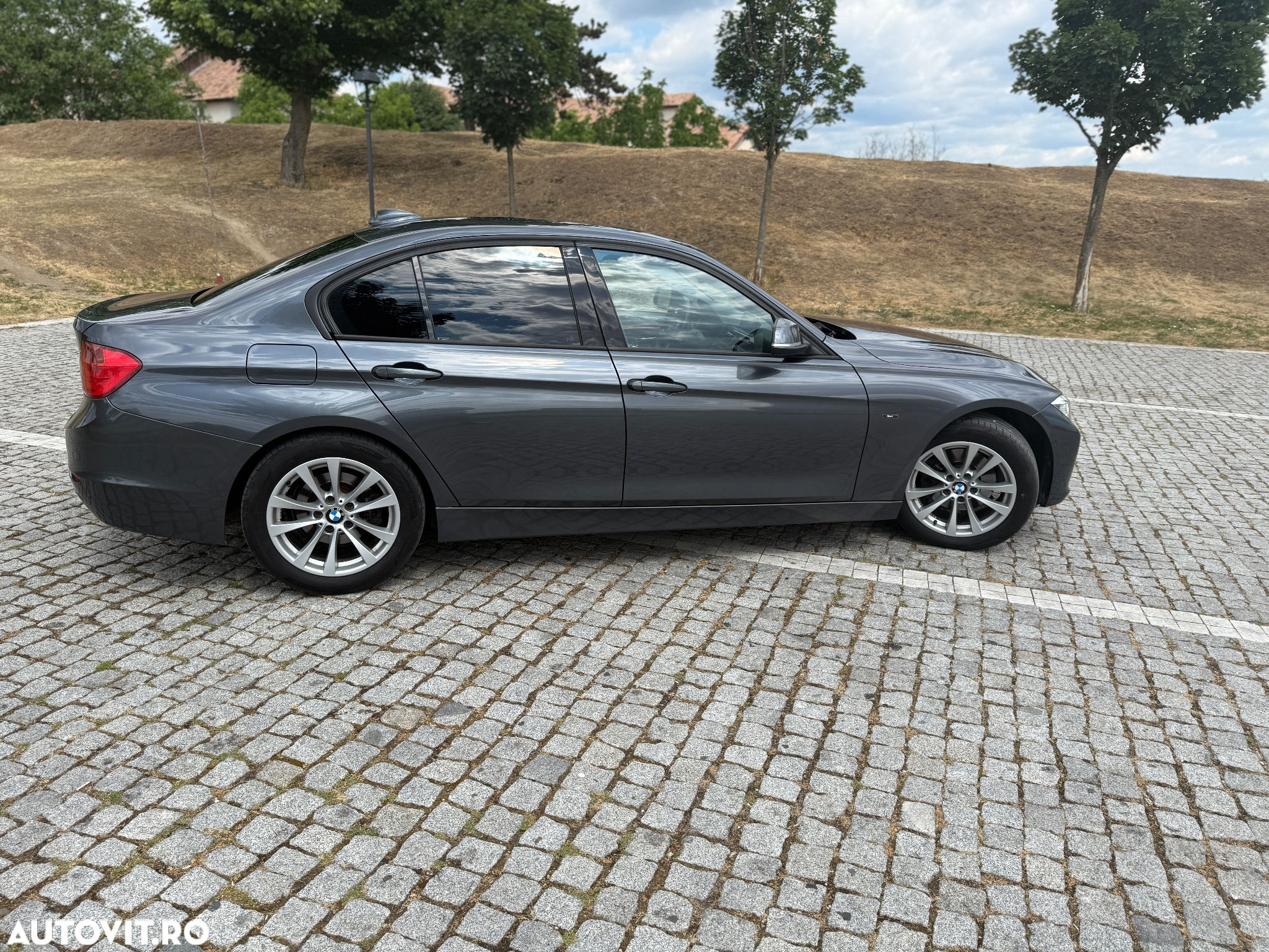 BMW Seria 3 320d Aut. Sport Line - 4