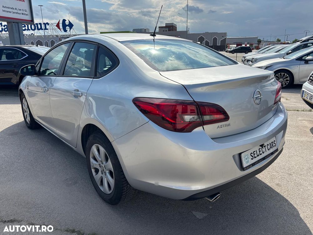 Opel Astra 1.4 Turbo ECOTEC Start/Stop Cosmo - 2