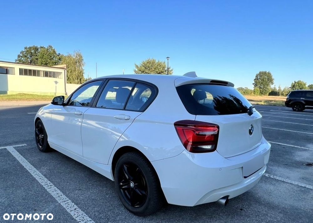 BMW Seria 1 116d - 5