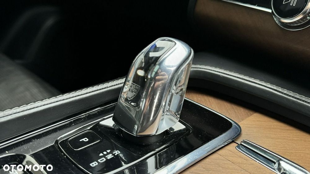 Volvo XC 90 - 21