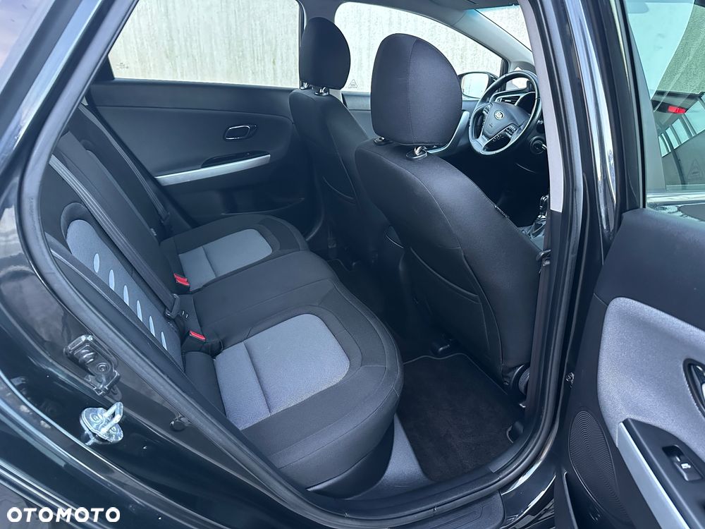 Kia Ceed 1.6 CRDi 128 ISG Dream Team Edition - 23